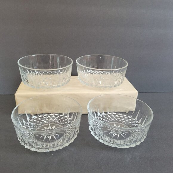 Set Of 4 Anchor Hocking Clear Glass Dessert Bowls With Starburst Design 4.5" Dia - Picture 1 of 6